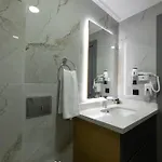 Three Points Hotel *